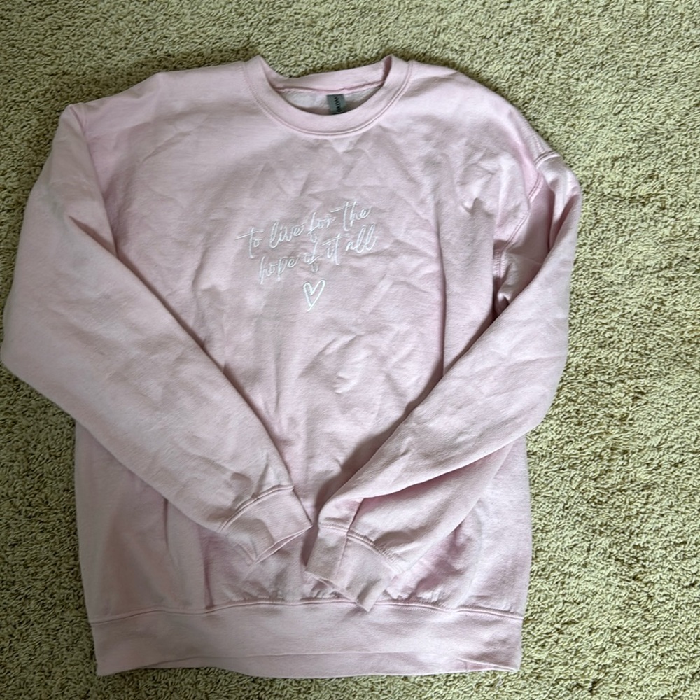Gildan To Live for the Hope of It All August Embroidered Crewneck in Pink Size L